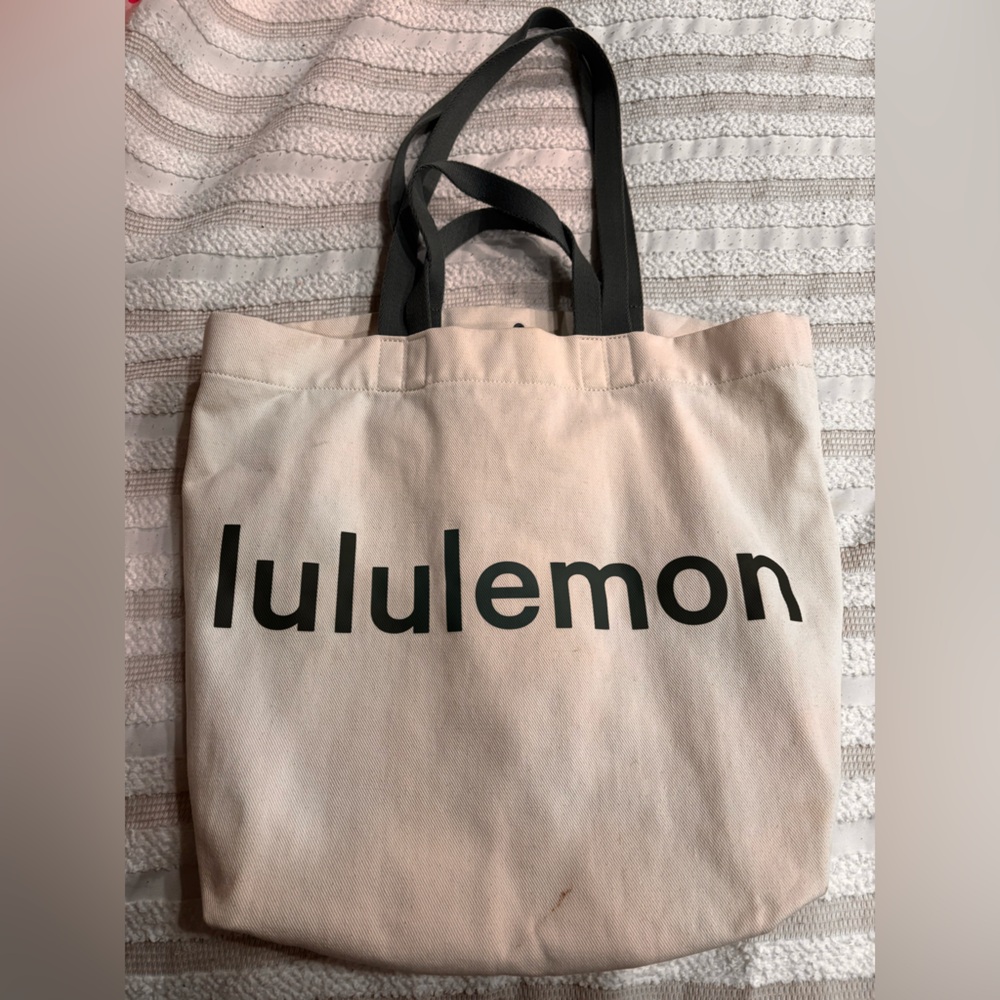 lululemon athletica tote bag